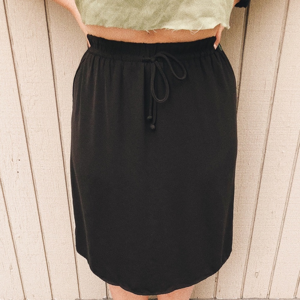 Black midi skirt